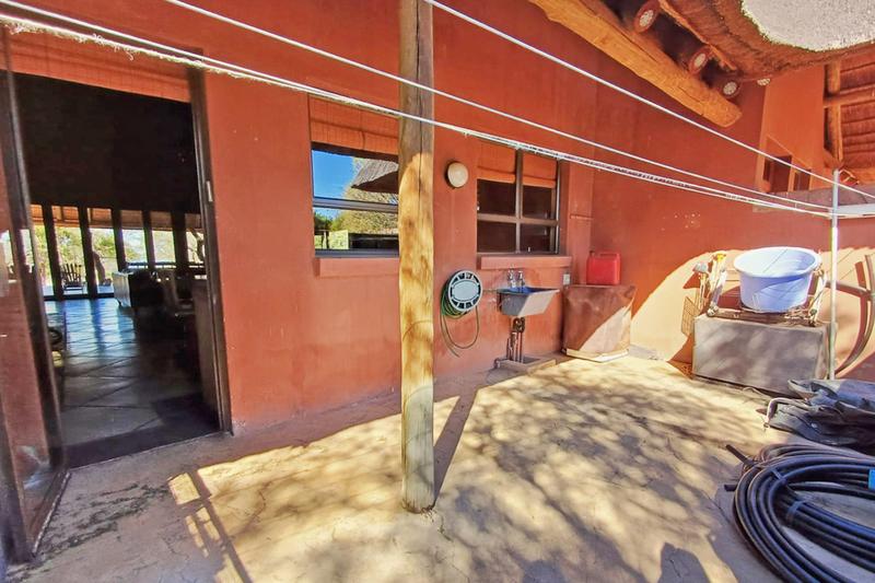 5 Bedroom Property for Sale in Vaalkop Dam North West